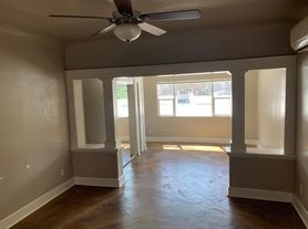 679df2542302de1789d363cae4ec7797-p_i