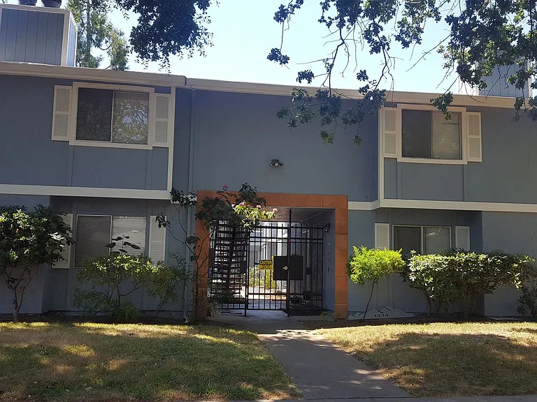 ed5fa31a59ccc75153ea9b0d3b94aae4-cc_ft_768