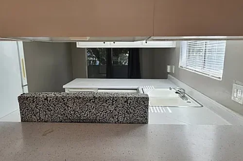 f9a6b7a24ca02e9a4163d6bd7b92e077-cc_ft_384